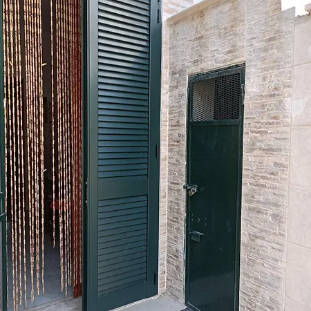 アパート Egina ガリポリ